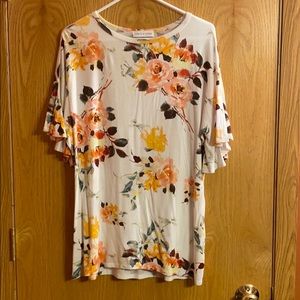 Chris & Carol Ruffle Sleeve Floral Top